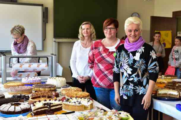 Kuchenzentrum der Eltern beim Tag der offenen Tür
